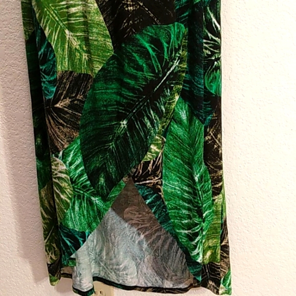 CUPIO SUPER SOFT TROPICAL LEAVES TULIP FRONT MAXI DRESS - Picture 4 of 9